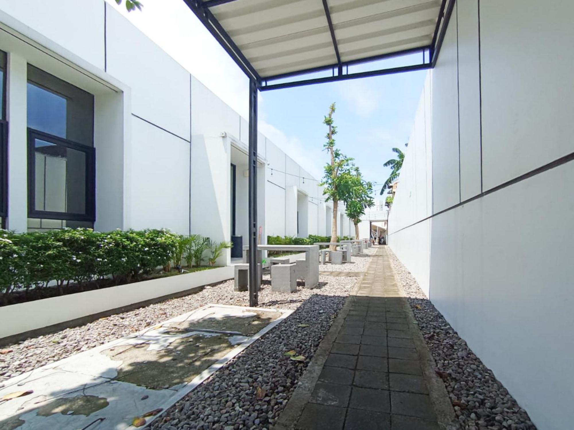 Ofo Kost Premium Kampung Inggris Pare Syariah Mitra Reddoorz Hotel Kültér fotó