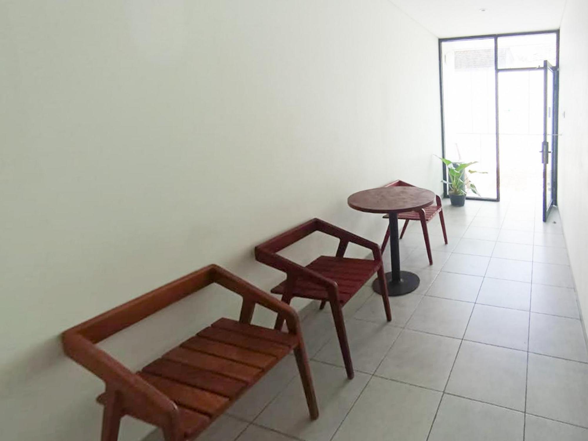 Ofo Kost Premium Kampung Inggris Pare Syariah Mitra Reddoorz Hotel Kültér fotó